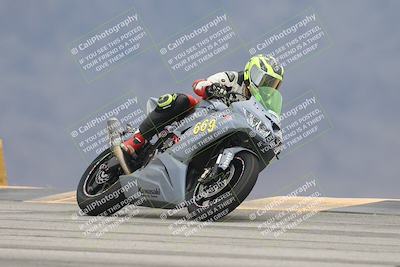 media/Sep-21-2025-Race Pace (Sun) [[98bf33ef95]]/Verified/8-Turn 9 (1135am)/